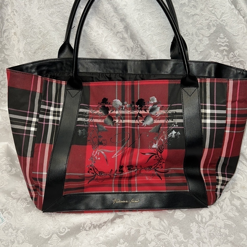 Rare - Victoria SecretsVictoria's Secret Limited Edition Striped Pink Canvas Bea